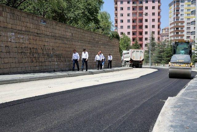 Yenidoğan Mahallesinde Asfalt Çalışmaları Hızla Devam Ediyor