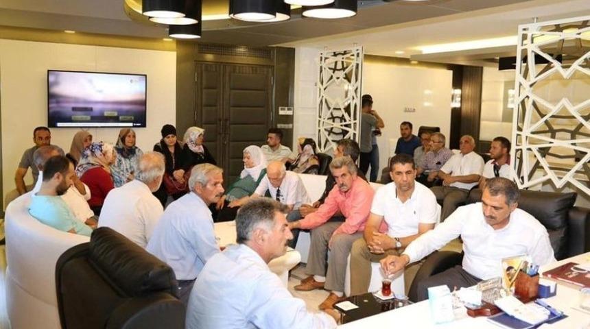 Başkan Kutlu Vatandaşların Sorun Ve Sıkıntılarını Dinliyor