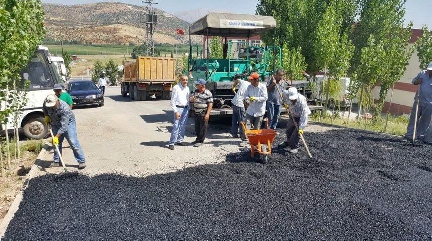 Başkan &Ouml;zdemir Asfalt &Ccedil;alışmasını İnceledi