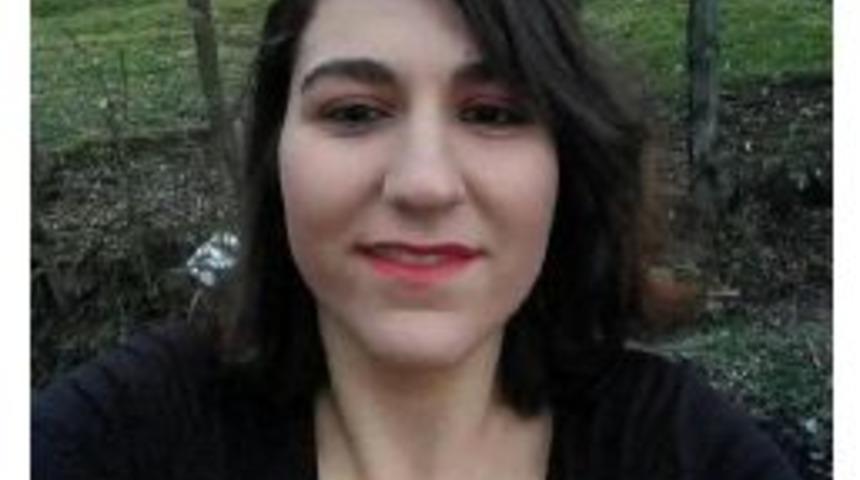 19 Yaşındaki Kız T&uuml;fekle Intihar Etti