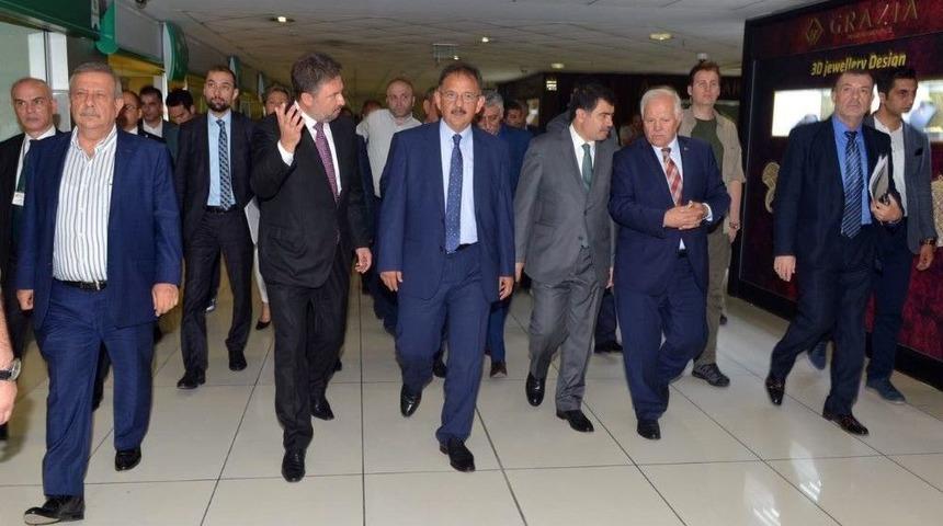 Bakan &Ouml;zhaseki: B&uuml;y&uuml;me Hızında Birinci Sıradayız&rdquo;