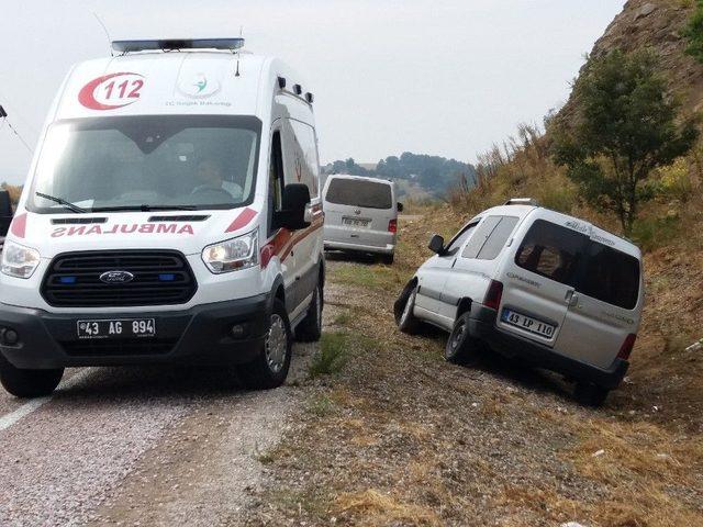 Simav’da Trafik Kazası: 2 Yaralı