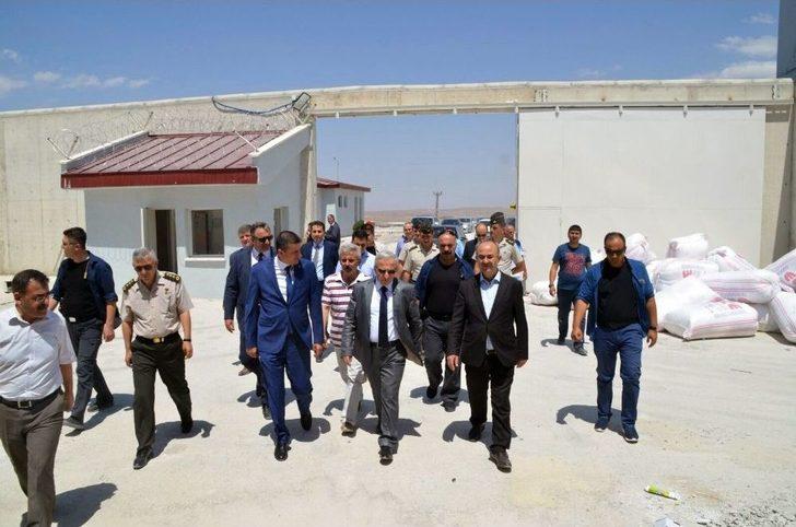 Vali Kamçı Bünyan Cezaevi’nde İncelemelerde Bulundu G1