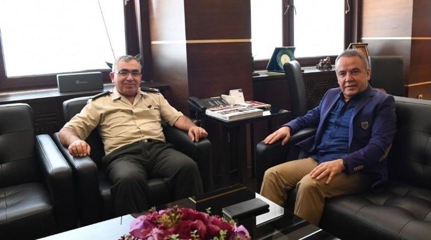 Antalya İl Jandarma Komutanı Yıldız G&ouml;revine Başladı