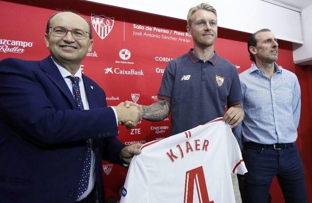 Kjaer Sevilla’ya İmzayı Attı