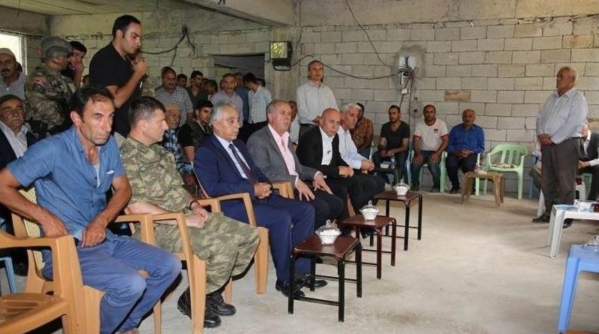 Vali Toprak&rsquo;tan Şehit Ailesine Taziye Ziyareti