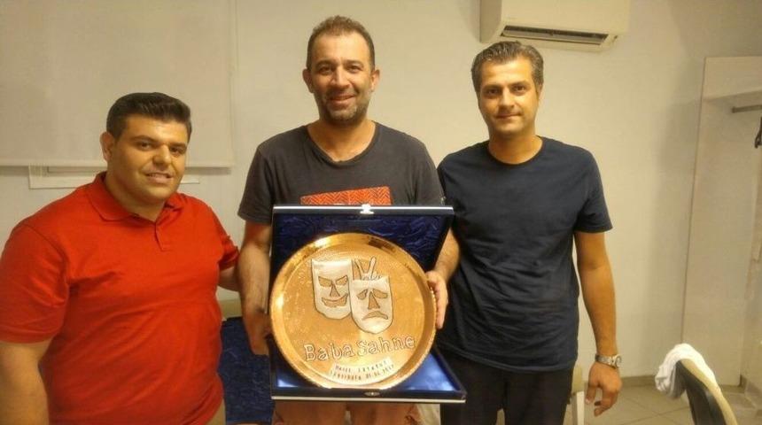 Şanlıurfa&rsquo;nın Tanıtımı İ&ccedil;in 100. Levha Şevket &Ccedil;oruh&rsquo;a