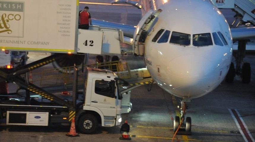 Tekne Faciasında Hayatını Kaybedenlerin Cenazesi İstanbul&rsquo;a Getirildi