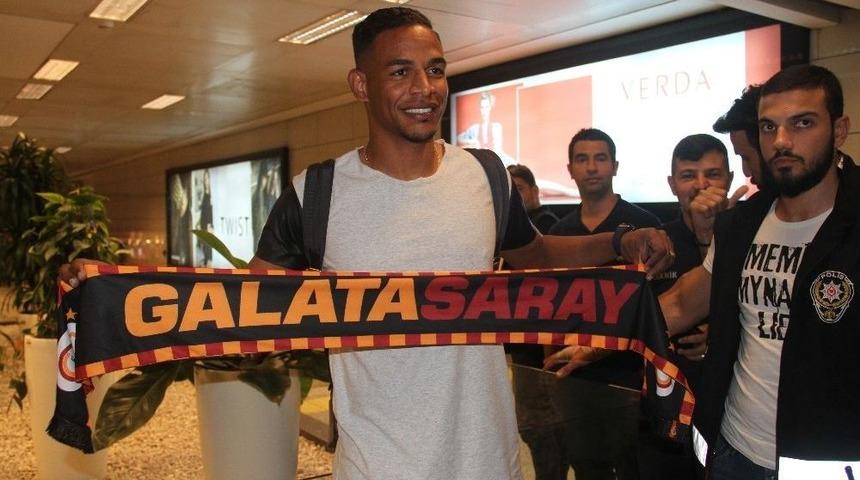 Galatasaray&rsquo;ın Yeni Transferi Fernando İstanbul&rsquo;a Geldi