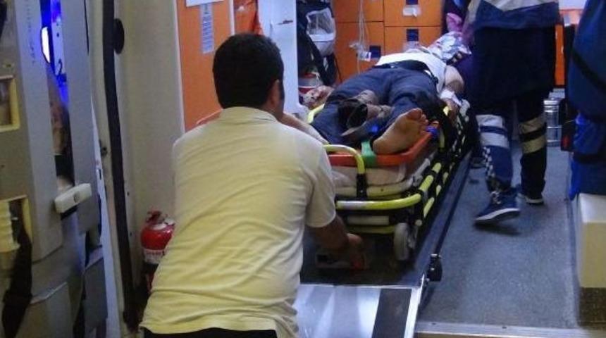 Şanlıurfa&rsquo;Da Yolcu Minib&uuml;s&uuml; Devrildi; 18 Yaralı&nbsp;