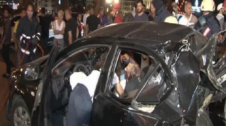 D-100 Karayolunda Trafik Kazası: 1 &Ouml;l&uuml;, 1 Yaralı