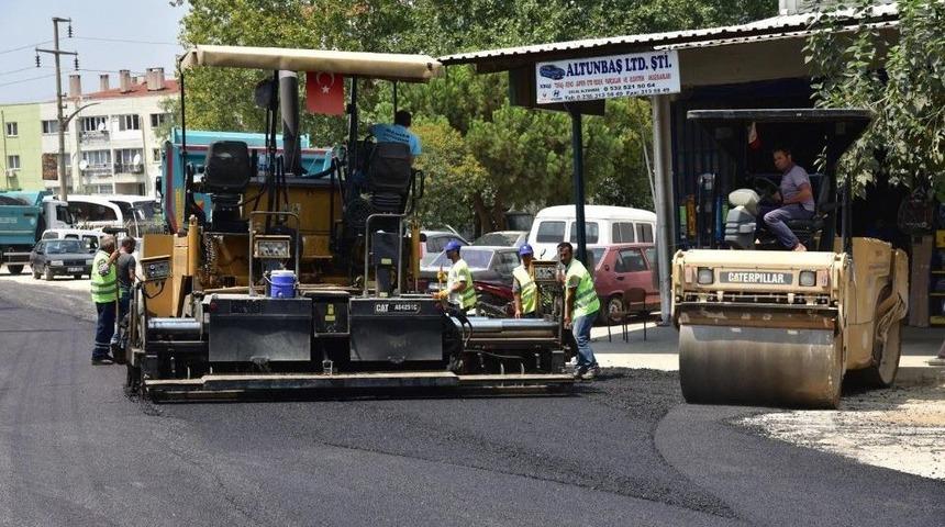 Turgutlu K&uuml;&ccedil;&uuml;k Sanayi Sitesinde Asfalt &Ccedil;alışmaları Başladı
