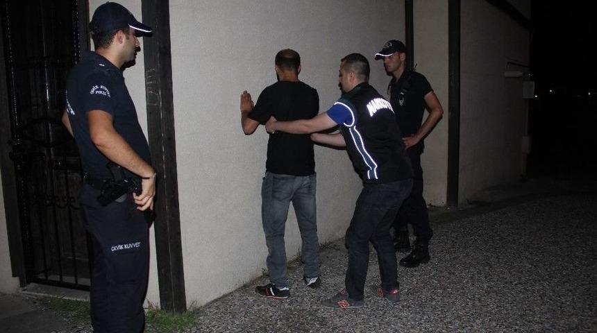 Uyuşturucunun Yaygın Olduğu Mahallelere Polis Baskını