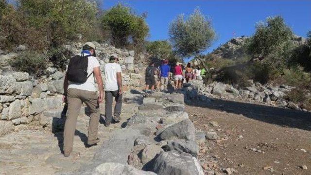 Tarihi Ve Doğal Güzellikler Bir Arada