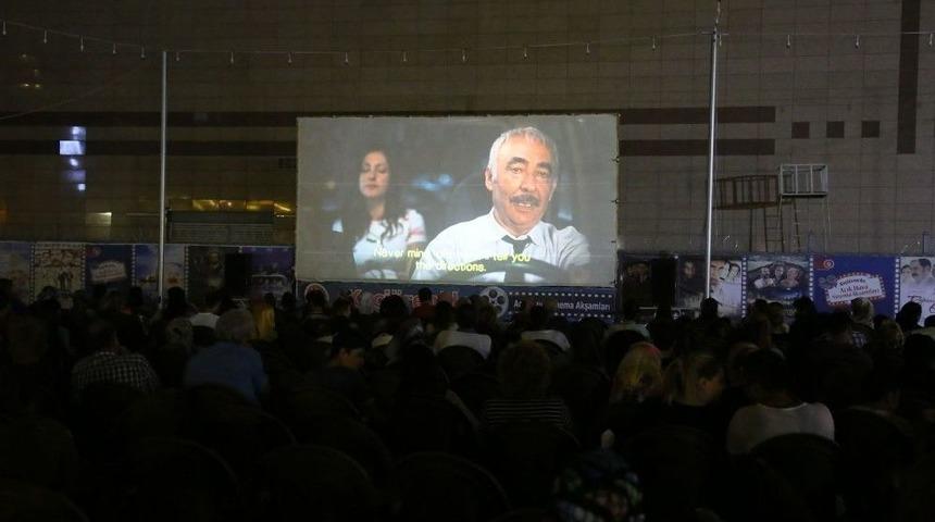 Ke&ccedil;i&ouml;ren&rsquo;de A&ccedil;ık Havada Sinema Keyfi