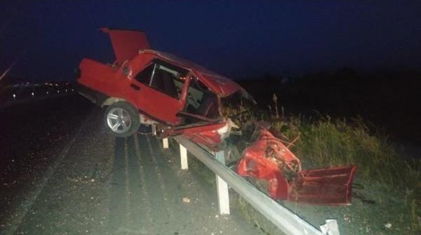 Hurdaya D&ouml;nen Otomobilden Sağ Kurtuldu