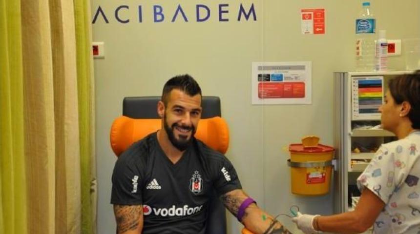 İspanyol Golcü Negredo Sağlık Kontrolünden Geçti