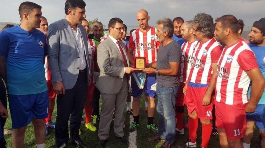 Gürpınar’da Dostluk Maçı