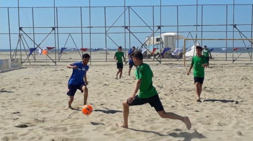 Plaj Futbolu Liginde Eleme Müsabakaları Başladı