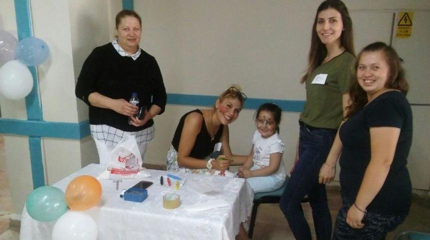 &Ccedil;ocuklara Y&uuml;z Boyama Etkinliği