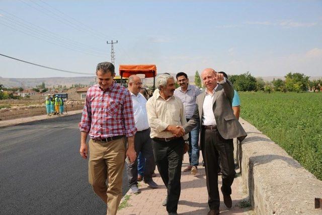 Boztepe Mahallesinde Asfalt Çalışmaları Sürüyor