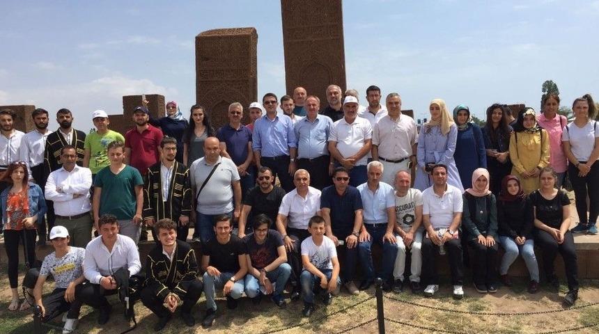 Artvinliler Ahlat&rsquo;taki Tarihi Mekanları Gezdi