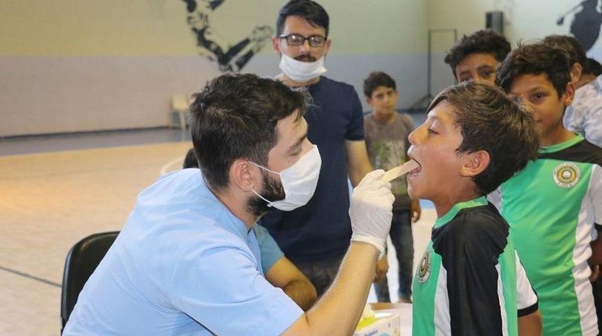 Ak&ccedil;akaleli &Ccedil;ocuklara Diş Taraması