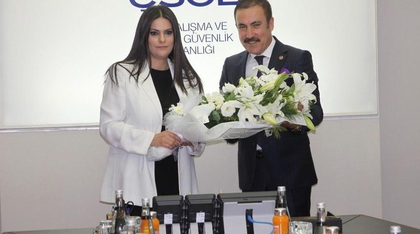 Ahid&rsquo;den Bakan Sarıeroğlu&rsquo;na &rsquo;hayırlı Olsun&rsquo; Ziyareti