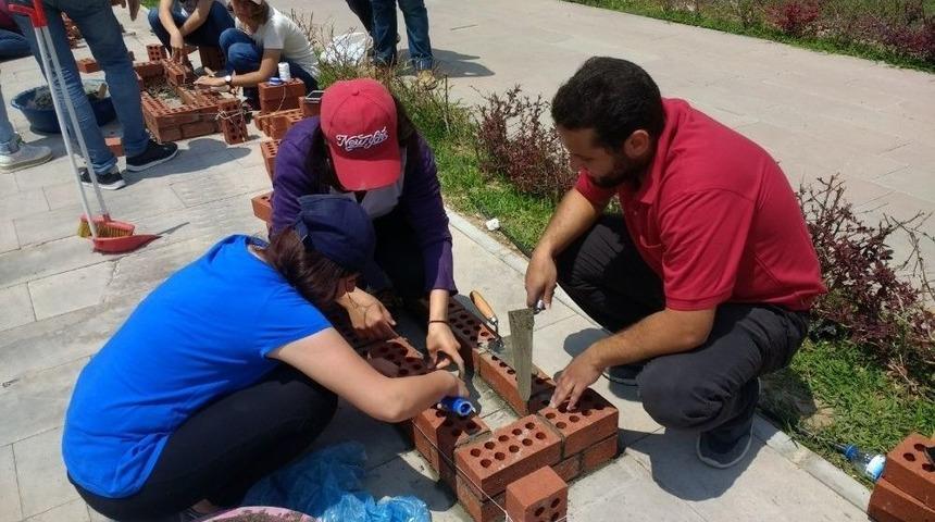 Uygulamalı Eğitimle &Ouml;ğrenciler Kendilerini Geliştiriyor