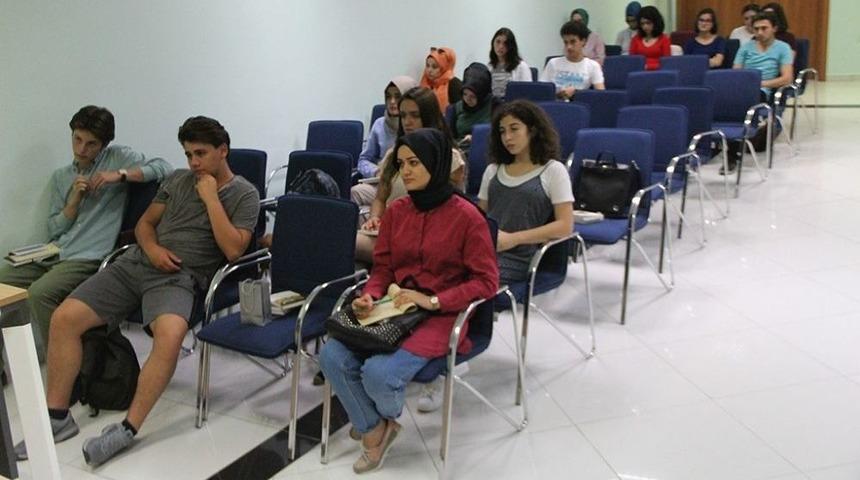 Gen&ccedil; At&ouml;lye, 10 Farklı Branşta Sakaryalı Gen&ccedil;lere Hizmet Sunuyor