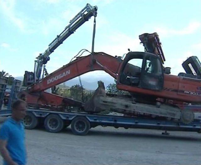 Hızlı Tren Inşaatında Taşeron Firmanın Iş Makinalarına Haciz 1