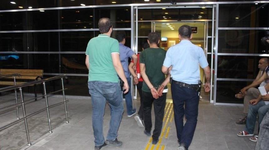 B&uuml;feden Hırsızlık Yapan Şahıslar Yakalandı