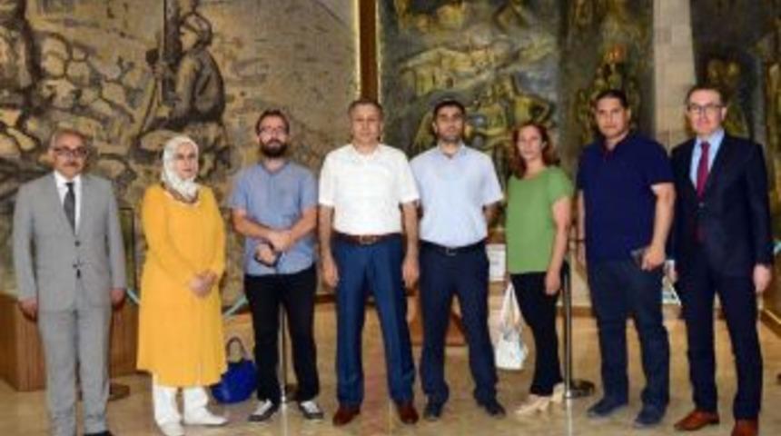 Yerlikaya, İnşaat Firması Mağdurlarıyla G&ouml;r&uuml;şt&uuml;