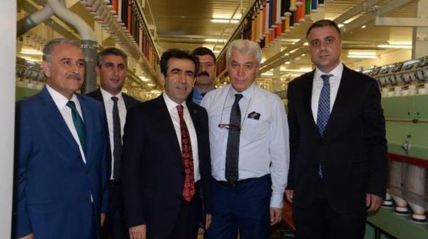 Validen Fabrika Işçilerine, 'sigayı Bırakın, Bir Maaş Ikramiye Alın' Teklifi