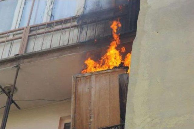 Elazığ'da Korkutan Yangın