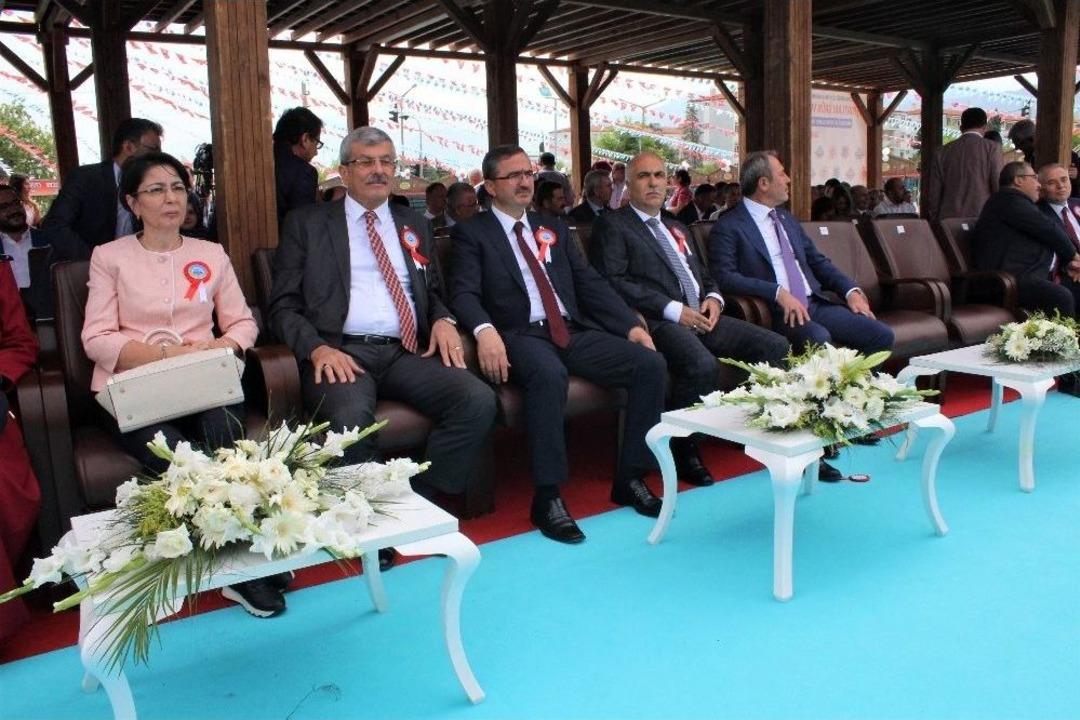 Tutuklu Ve H&uuml;k&uuml;ml&uuml;lerin El Emeği &Uuml;r&uuml;nleri G&ouml;r&uuml;c&uuml;ye &Ccedil;ıktı