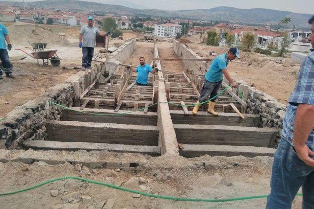 Kula’nın Yeni Mezarlık Alanı Gömüye Hazır Hale Getirildi