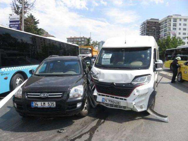 Kadıköy'de Zincirleme Kaza (1)