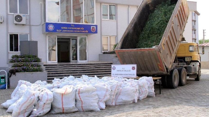 Antalya&rsquo;da &rsquo;drone&rsquo;lu Uyuşturucu Operasyonu