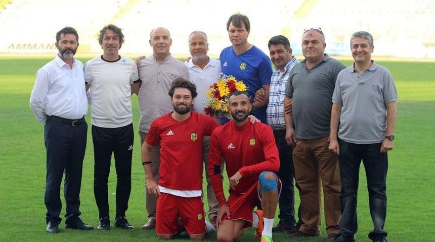 Mast&ouml;b&rsquo;den Evkur Yeni Malatyaspor&rsquo;a Tsyd Turnuvası &Ouml;ncesi Moral Ziyareti