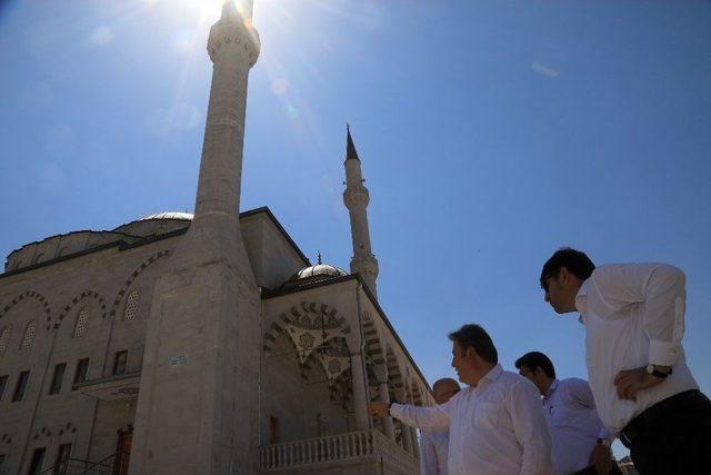 Talas Belediyesi Mevlana Camii’nin Çevresini Düzenleyecek