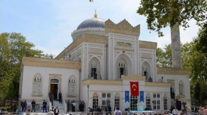 Yıldız Camii Dualarla A&ccedil;ıldı