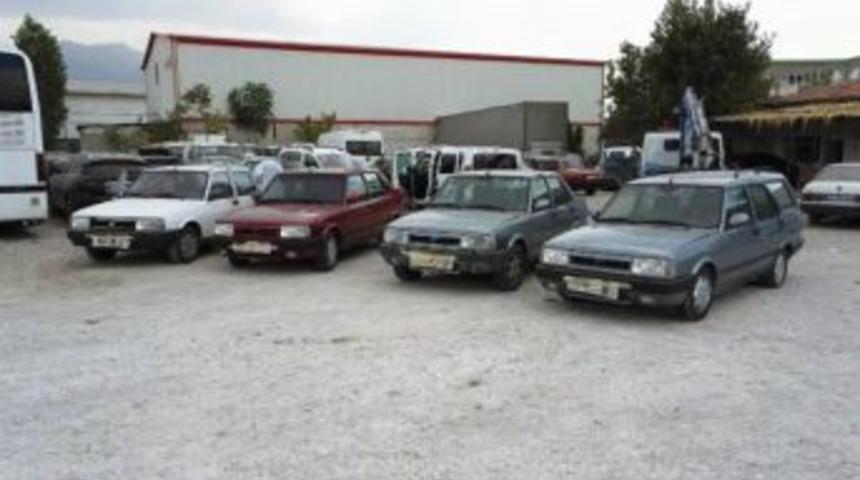 Oto Hırsızları Ama&ccedil;larına Ulaşamadan Yakalandı