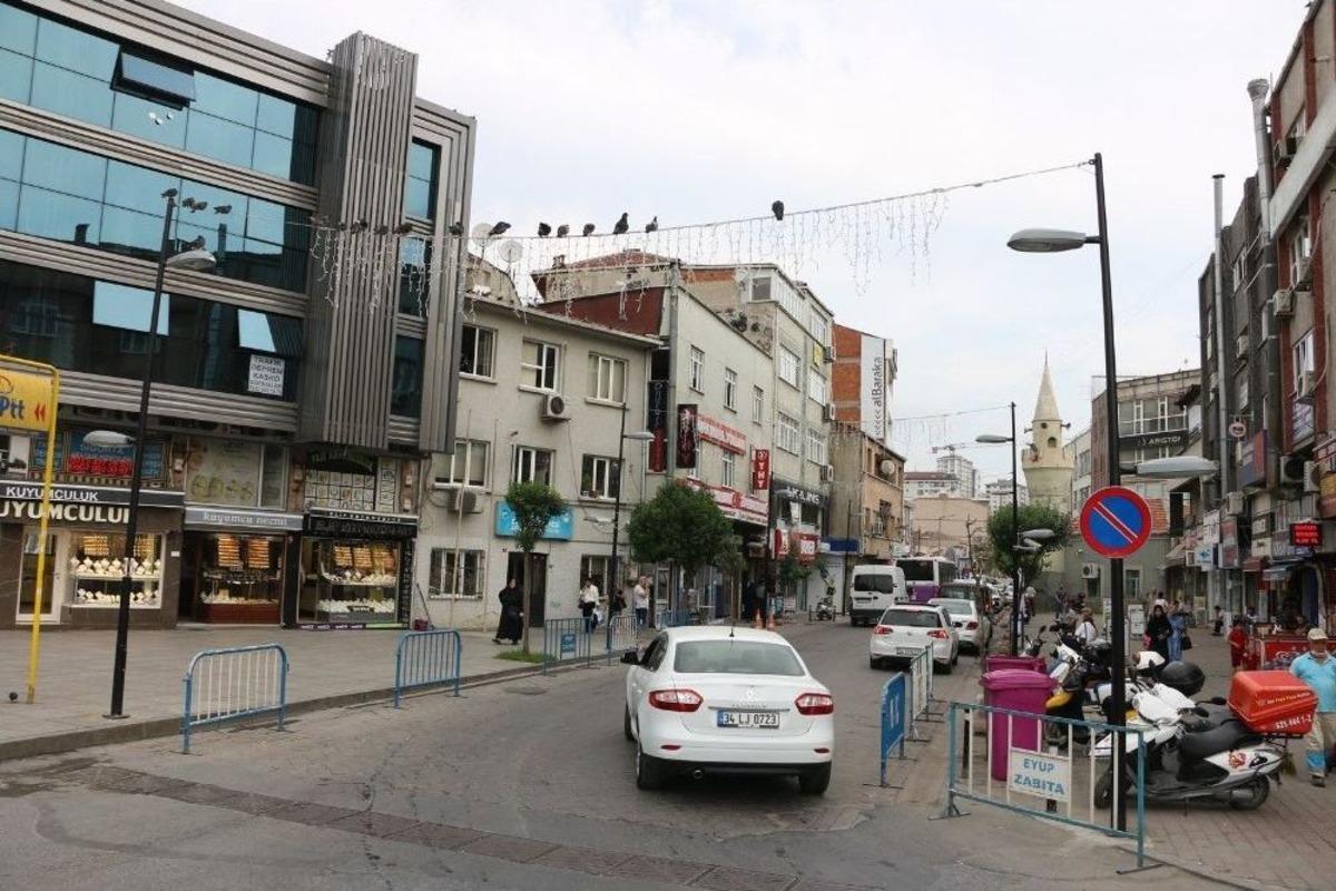 Ey&uuml;p&rsquo;te Elektrik Direkleri Ve Hatları Yenileniyor