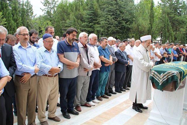 Diyanet İşleri Başkanvekili Keleş Yengesinin Cenazesine Katıldı