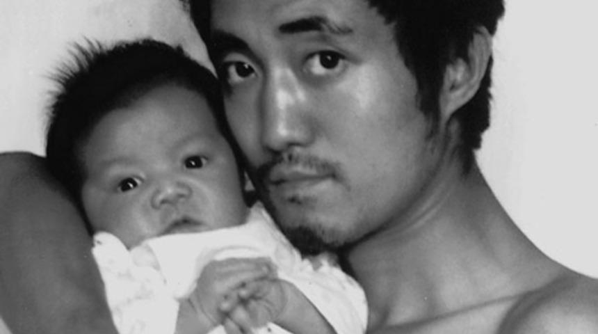 Baba ve Oğlu 28 Yıl Boyunca Aynı Fotoğrafı &Ccedil;ekti - Ta ki Sonuncu Fotoğrafa Kadar