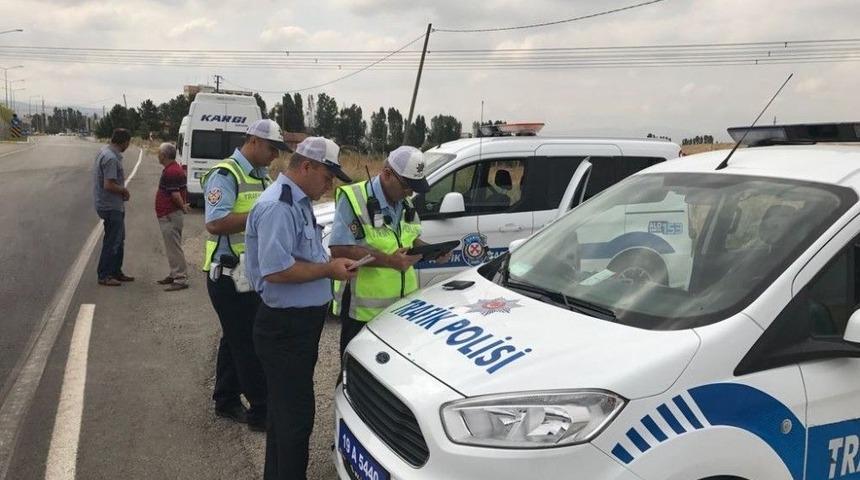 &Ccedil;orum&rsquo;da Yolcu Taşıyan Ara&ccedil;lara Sıkı Denetim