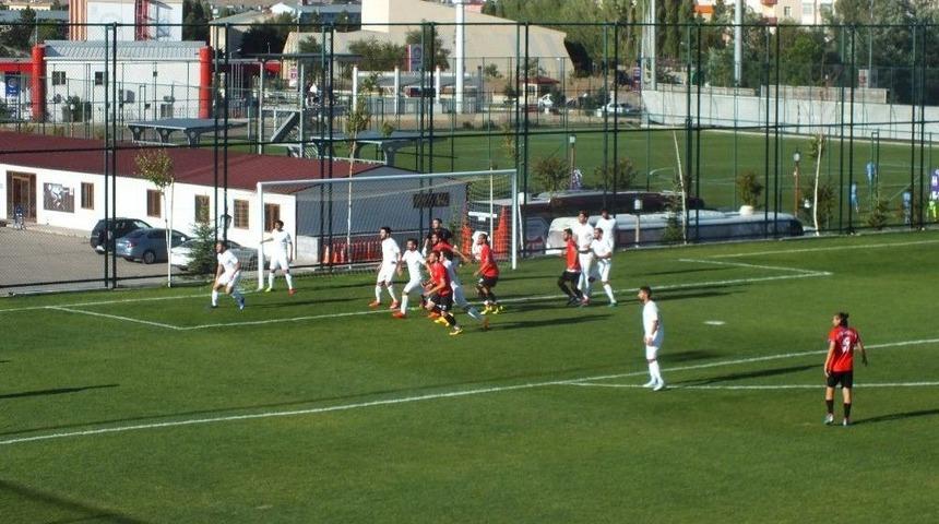 Van B&uuml;y&uuml;kşehir Belediyespor G&ouml;z Doldurdu