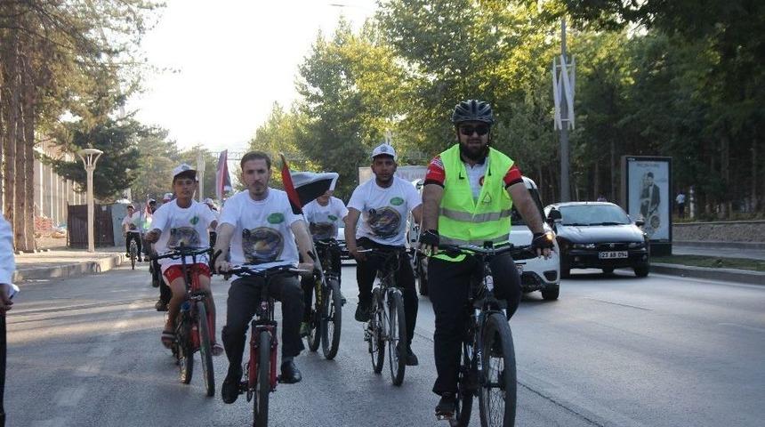 Elazığ&rsquo;da Mescid-i Aksa İ&ccedil;in Pedal &Ccedil;evirdiler