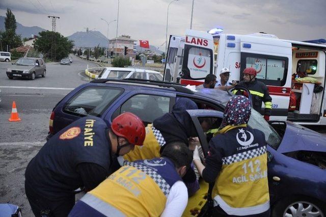 Böbrek Nakli Oldu, Memleketine Giderken Kazada Yaralandı